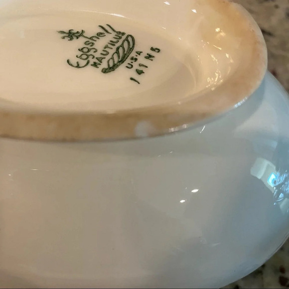 Eggshell Nautilus Gravy Boat - Picture 6 of 14